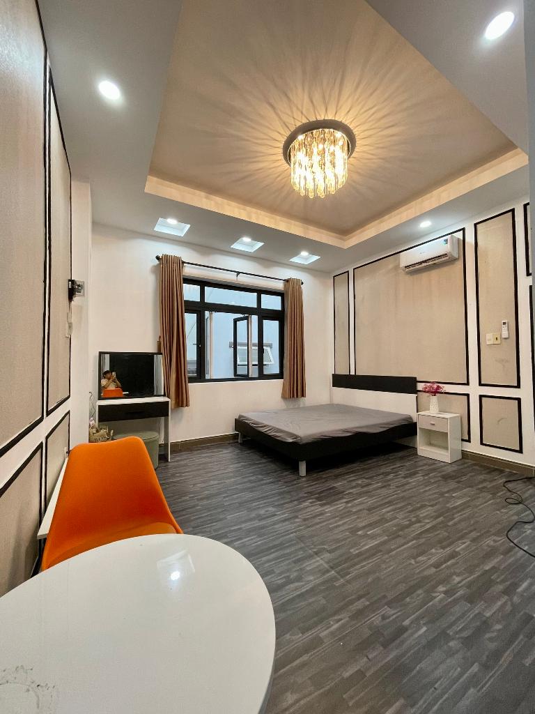 Phòng trọ · CMT8